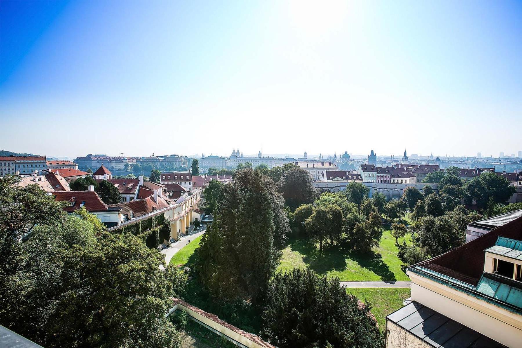 Luxury Family Hotel Royal Palace Prága Kültér fotó