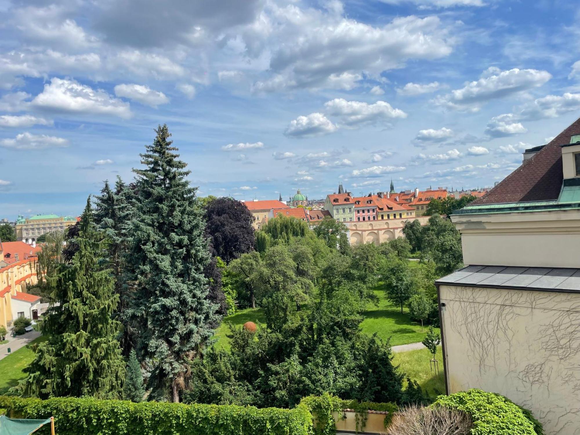 Luxury Family Hotel Royal Palace Prága Kültér fotó