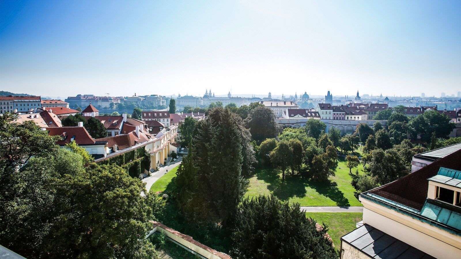 Luxury Family Hotel Royal Palace Prága Kültér fotó